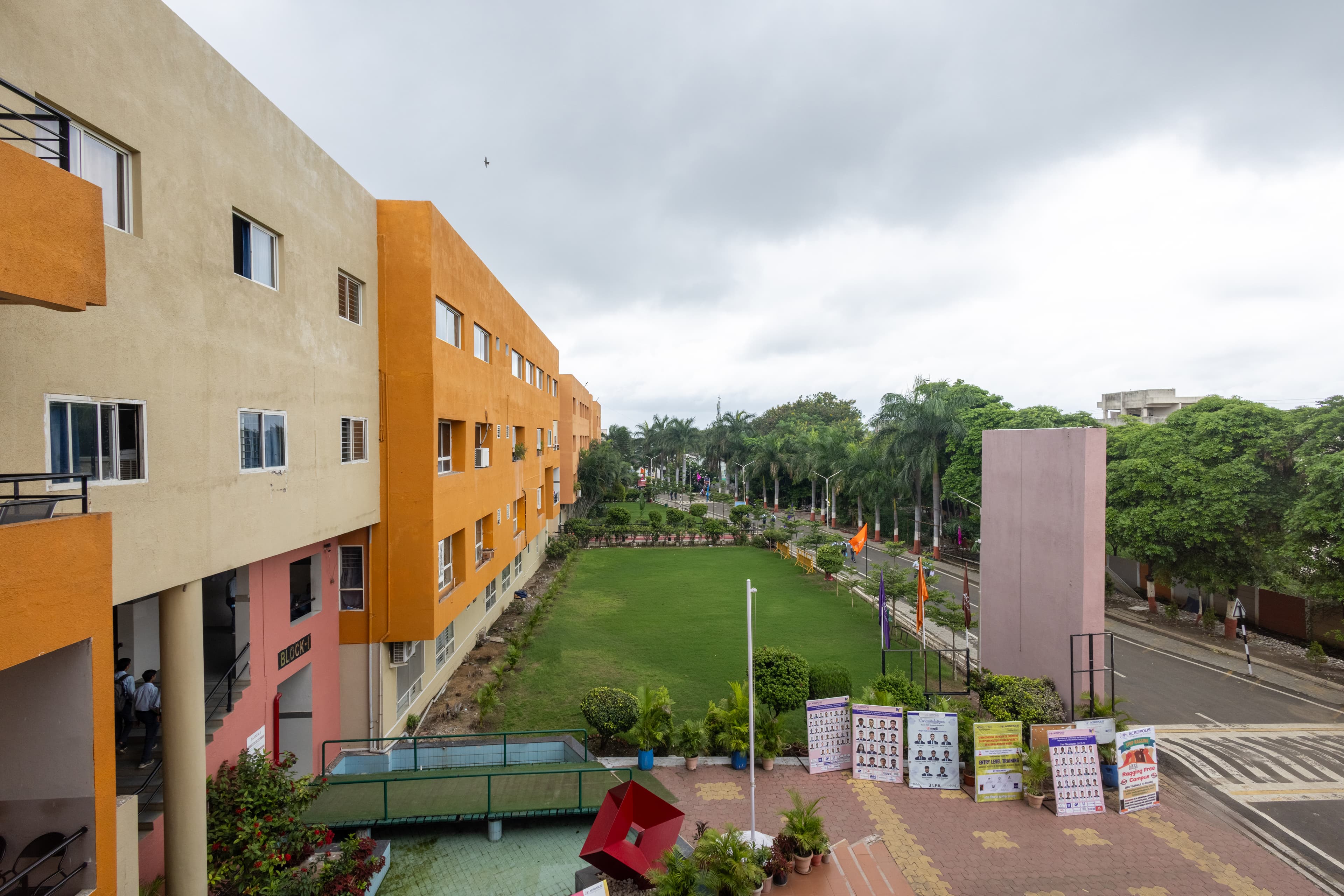 Acropolis Faculty of Management & Research background